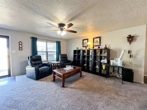 Living - 1410 N Avenue L, Haskell, TX 79521 photo 2 of 6