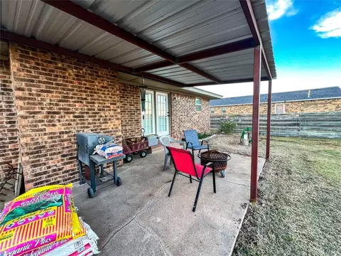 Exterior - 1410 N Avenue L, Haskell, TX 79521 photo 5 of 6