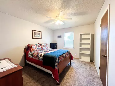 Bedroom - 1410 N Avenue L, Haskell, TX 79521 photo 4 of 4