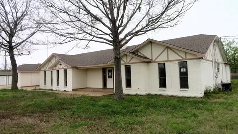6238 Raymond Rd, Kaufman, TX 75142