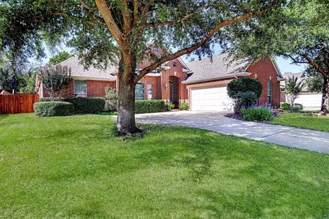 8406 Wildrock Ct, Arlington, TX 76001