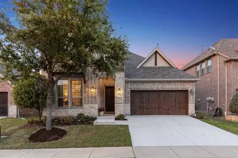 2365 Stallion St, Carrollton, TX 75010