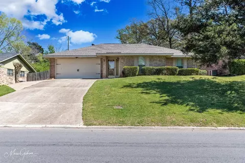 915 Villa Ln, Haughton, LA 71037