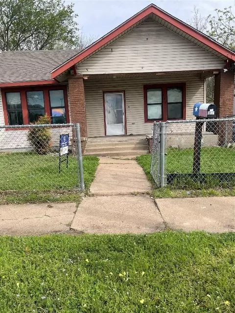 927 W 12th St, Dallas, TX 75208