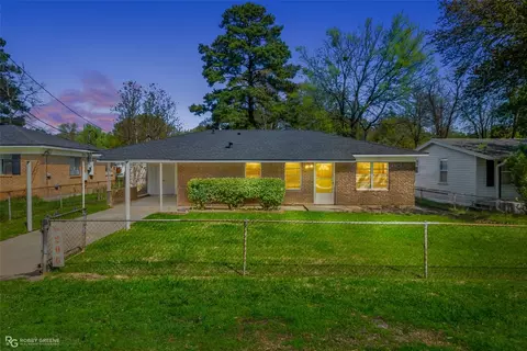 206 Mildred St, Benton, LA 71006