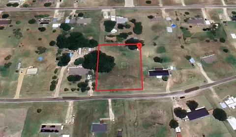 8424 Rodeo Dr, Terrell, TX 75160
