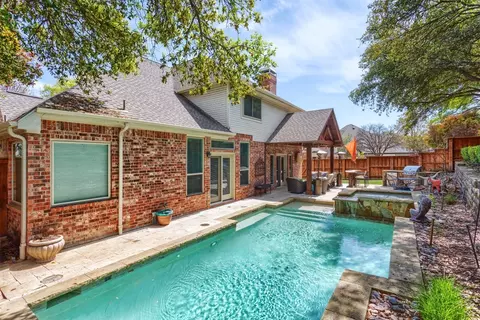 1304 Lakewood Dr, Mckinney, TX 75072