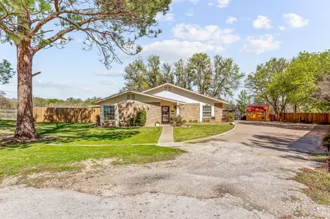 172 N Mohon St, De Leon, TX 76444