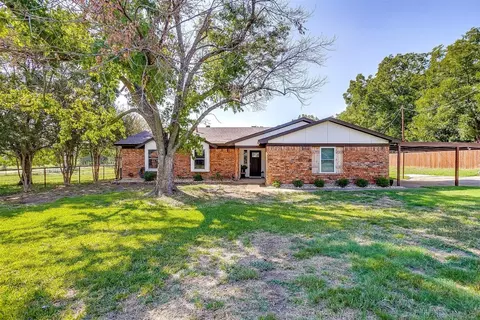2816 Cross Timber Rd, Burleson, TX 76028