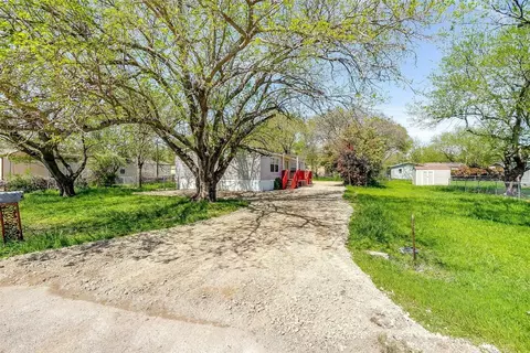 1504 Alamo Dr, Granbury, TX 76048