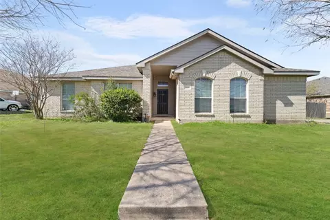1111 Buckingham Dr, Forney, TX 75126