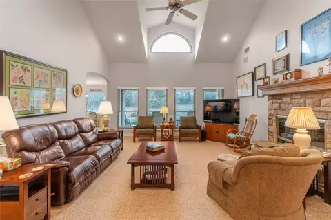 2008 Creekview Dr, Commerce, TX 75428 photo 3