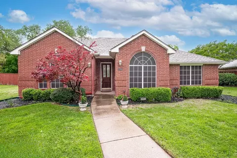 2305 Bristol Dr, Carrollton, TX 75006