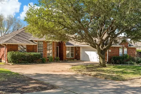 9212 Winslow Ct, North Richland Hills, TX 76182