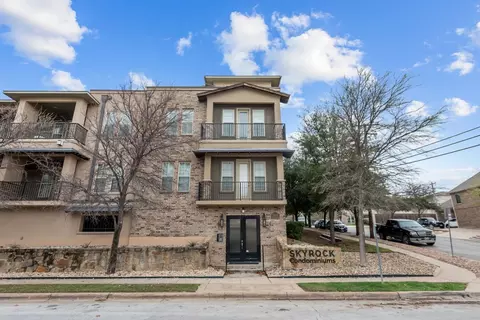2800 Sandage Ave #104, Fort Worth, TX 76109