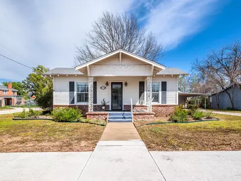 1301 S Commercial Ave, Coleman, TX 76834