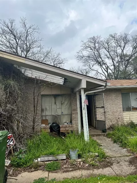 4217 Pineridge Dr, Garland, TX 75042