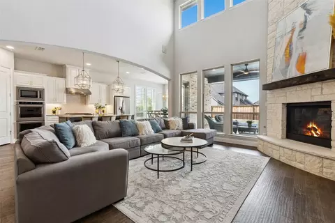 Living - 3910 Pine Leaf Ln, Prosper, TX 75078 photo 4 of 6