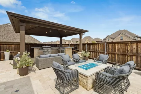 Exterior - 3910 Pine Leaf Ln, Prosper, TX 75078 photo 7 of 11