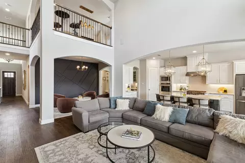 Living - 3910 Pine Leaf Ln, Prosper, TX 75078 photo 2 of 6