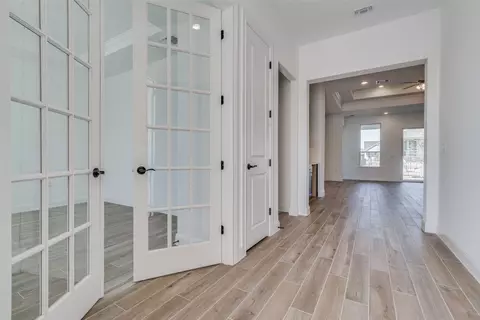 105 Pointer Ln, Georgetown, TX 78633 photo 13