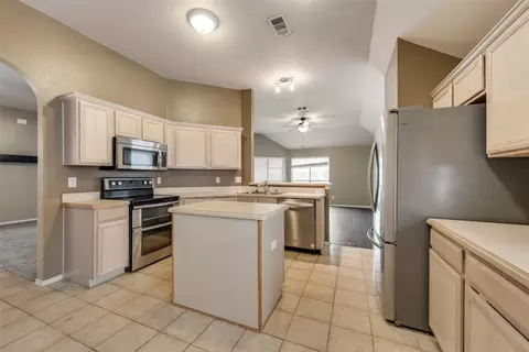 Kitchen - 2920 Custer Dr, Corinth, TX 76210 photo 1 of 1