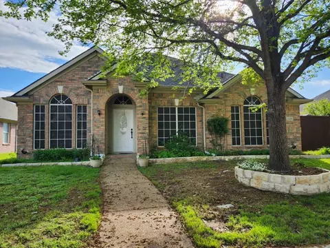 1225 Courtney Ln, Lewisville, TX 75077