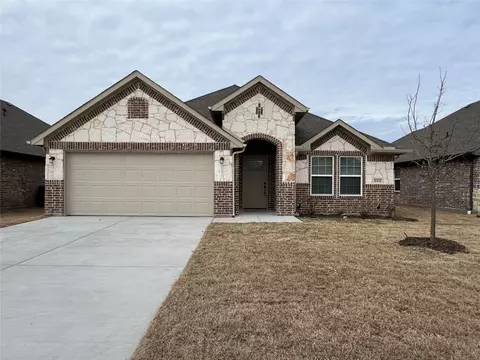 804 Hardaway Dr, Greenville, TX 75402
