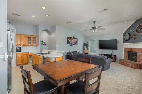 5608 Eastwedge Dr, Fort Worth, TX 76137