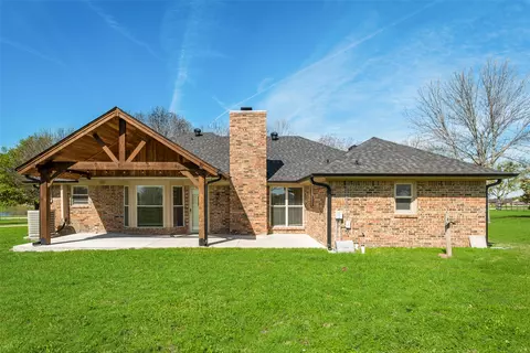 16499 Hilltop Ln, Forney, TX 75126