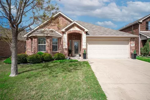 8740 Regal Royale Dr, Fort Worth, TX 76108