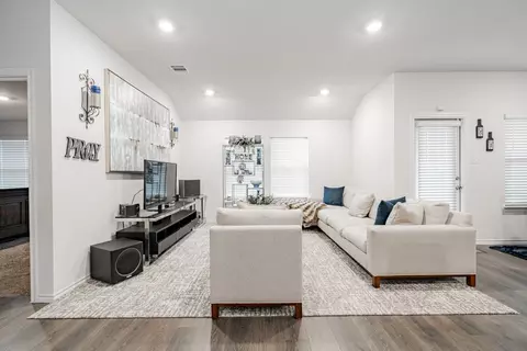 Living - 3103 Singleton Rd, Forney, TX 75126 photo 3 of 4