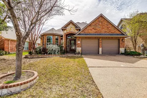 2775 Waterway Dr, Grand Prairie, TX 75054