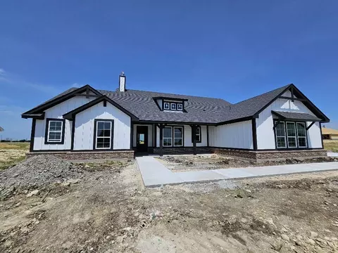 221 Meadow Vista Dr, New Fairview, TX 76078