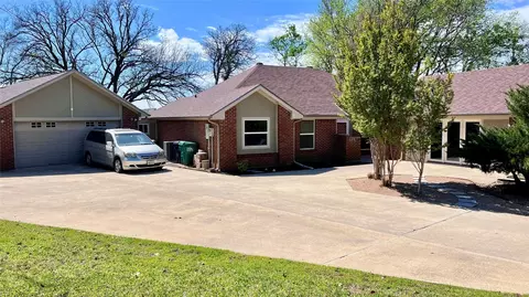 1917 Willowcrest Loop, Denton, TX 76205 photo 3