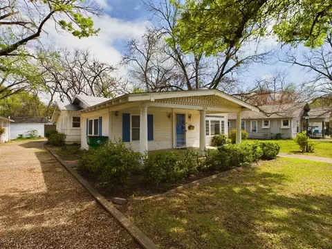 206 Virginia Ave, Waxahachie, TX 75165