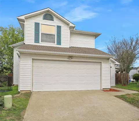 915 Laredo Plz, Dallas, TX 75211