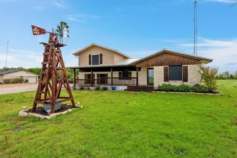 6476 Leroy Pkwy, West, TX 76691