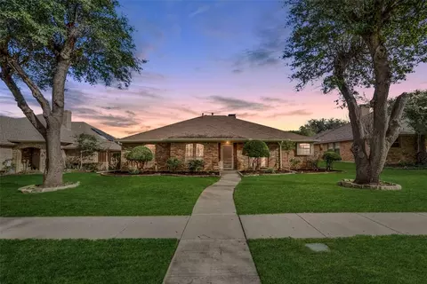 1511 Bellflower Dr, Carrollton, TX 75007