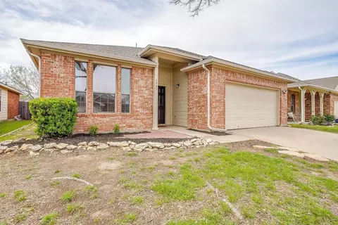6041 Blazing Star Dr, Fort Worth, TX 76179