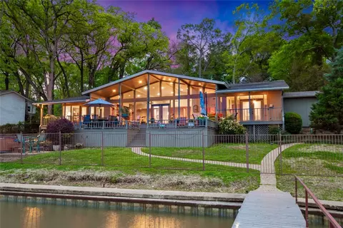 1100 Lovers Ln, Tool, TX 75143