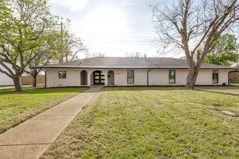 12423 Quincy Ln, Dallas, TX 75230