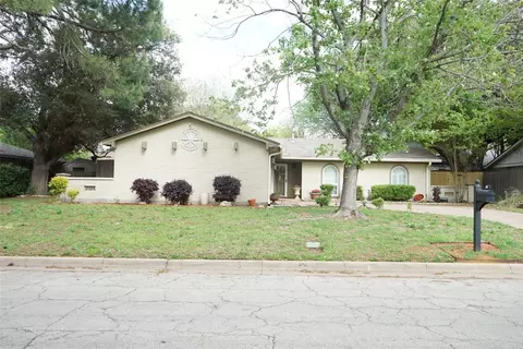 2401 San Diego Dr, Arlington, TX 76015