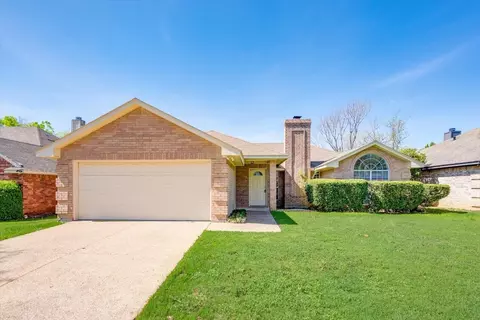 7940 Clear Brook Cir, Fort Worth, TX 76123