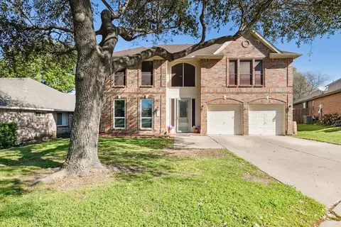 1923 Vestavia Ct, Arlington, TX 76018