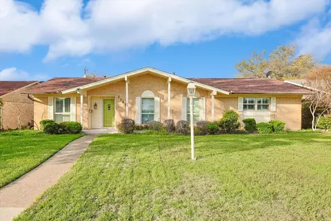 2127 Bamboo St, Mesquite, TX 75150