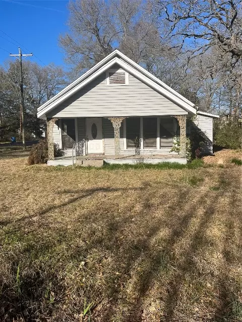 224 W Virginia Ave, Vivian, LA 71082
