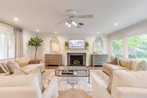 3129 Sweetbriar Ln, Fort Worth, TX 76109