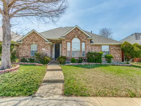 2006 Club Oaks Ct, Garland, TX 75042
