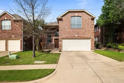 459 Poplar Ln E, Irving, TX 75063